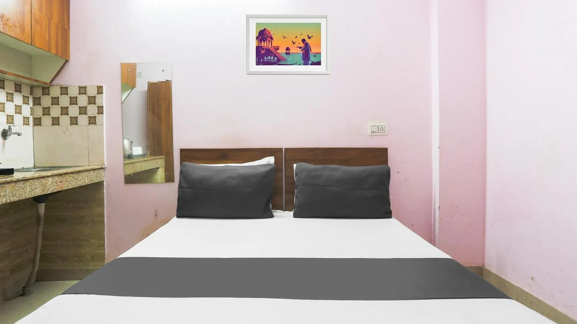 Hotel O Deffodils Gurgaon